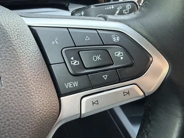 Volkswagen Golf view 13