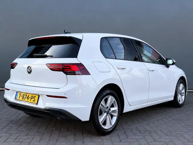 Volkswagen Golf view 2
