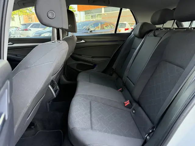 Volkswagen Golf view 5