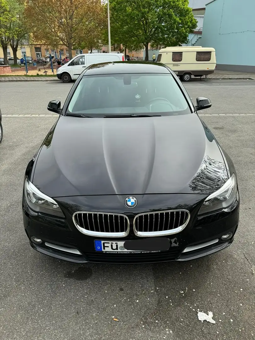BMW 520 520d Aut. Limousine Чорний - 1