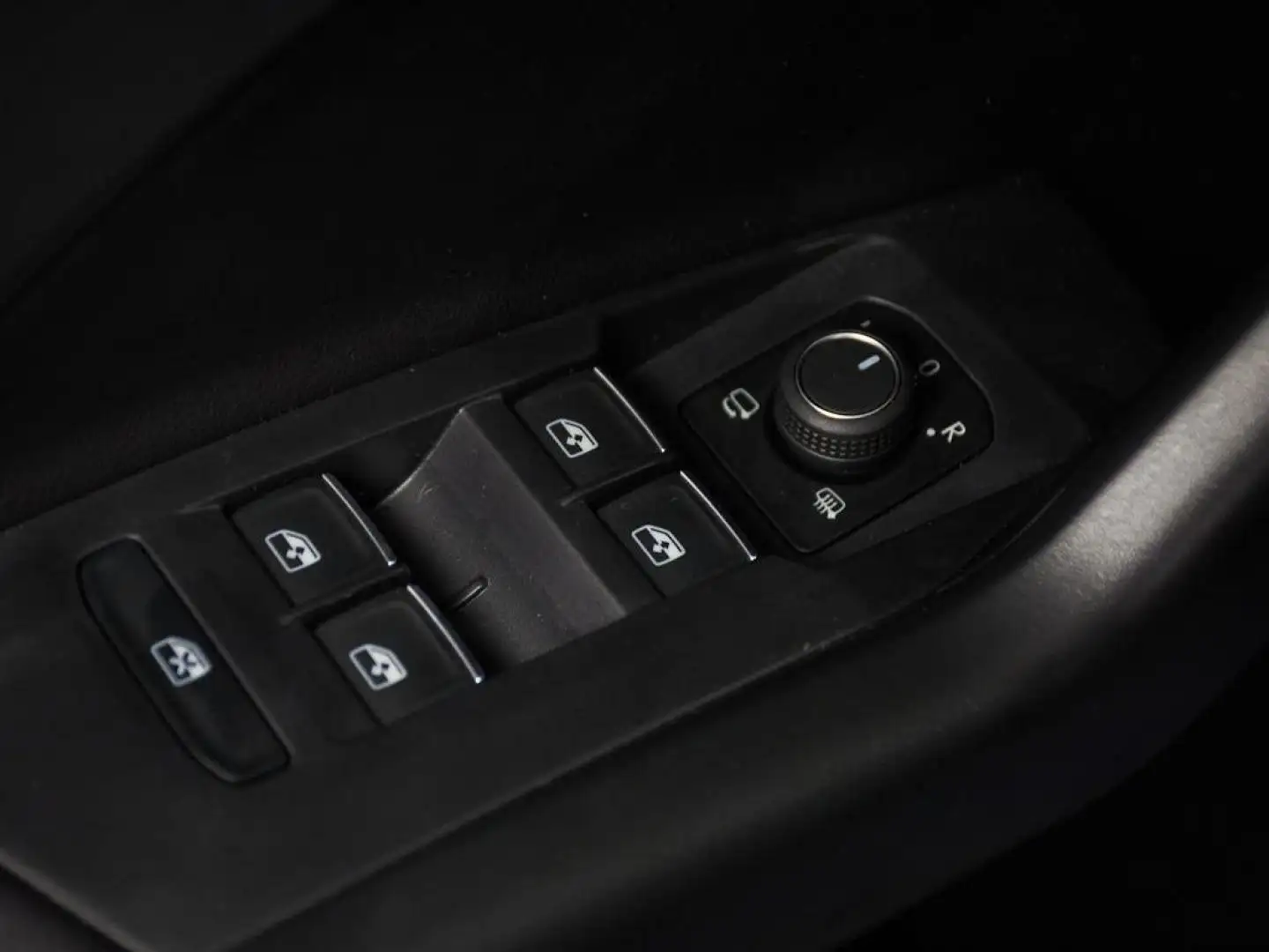 Volkswagen T-Cross 1.0 TSI R-Line 85kW Blu/Azzurro - 2