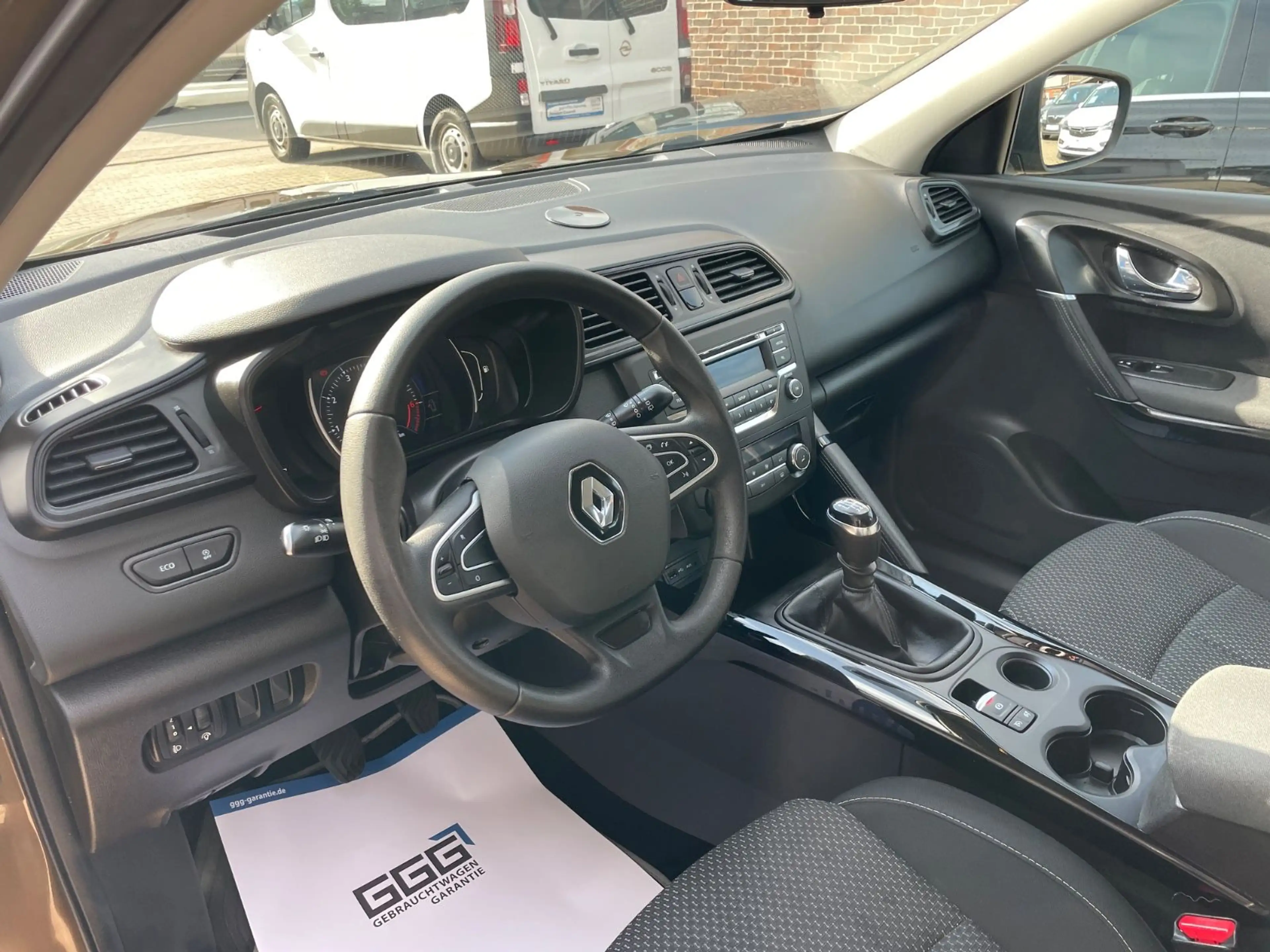 Renault Kadjar Life aus 1.Hand TÜV-AU 05-2027 — photo 6