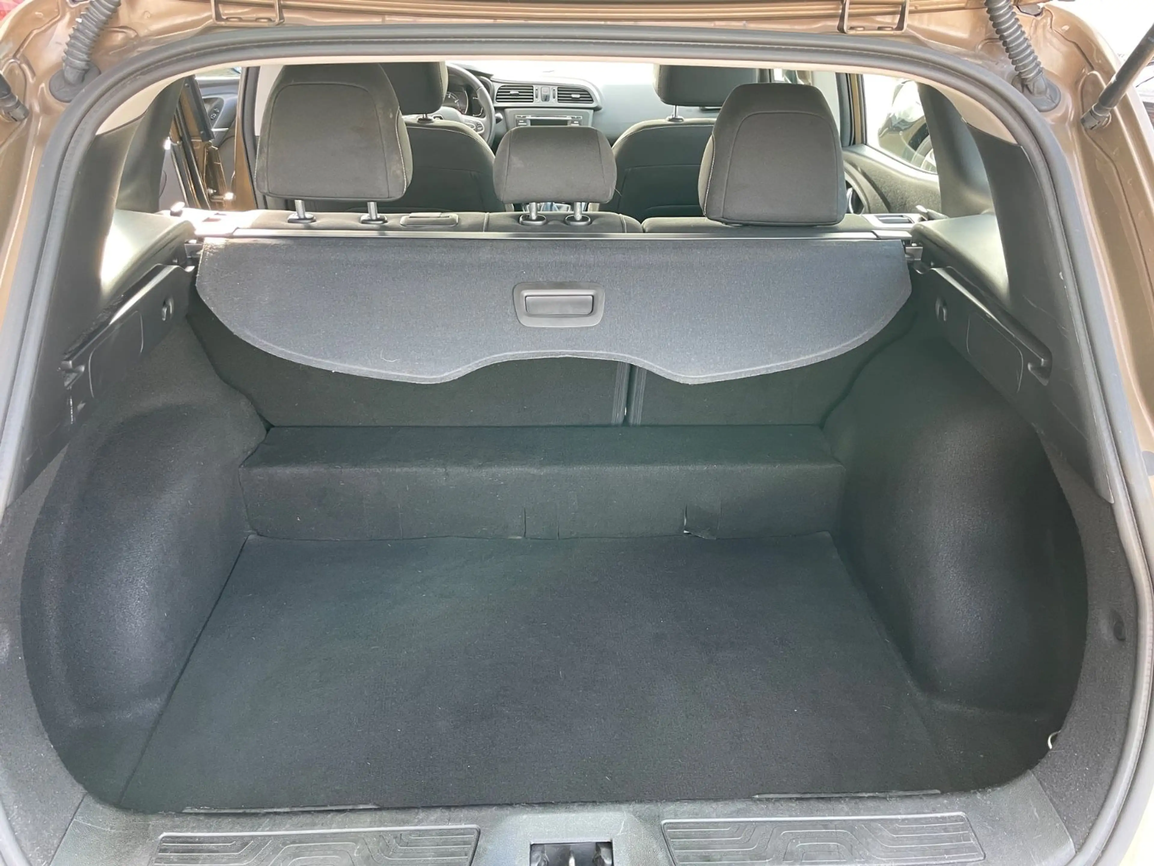 Renault Kadjar Life aus 1.Hand TÜV-AU 05-2027 — photo 13