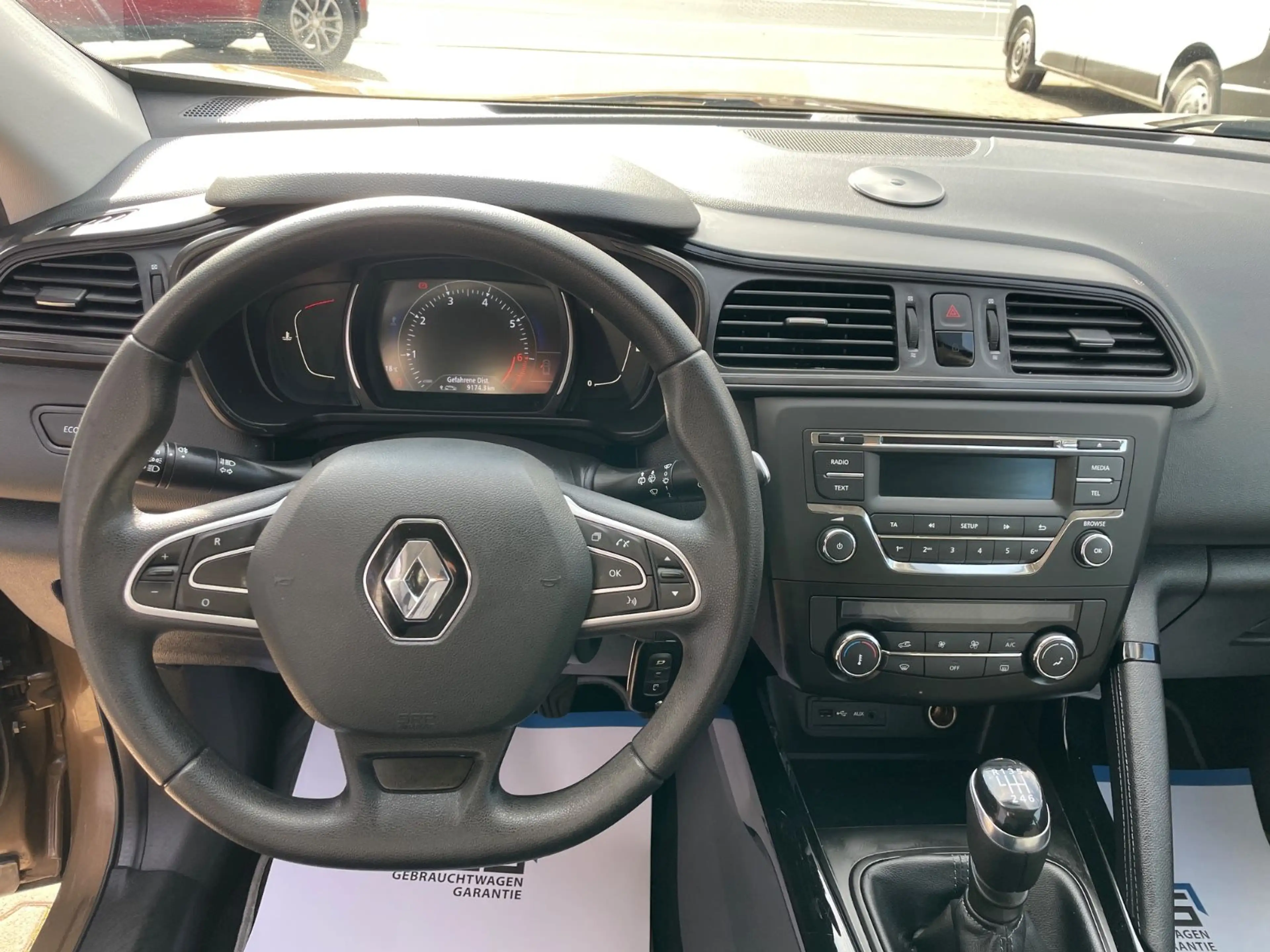 Renault Kadjar Life aus 1.Hand TÜV-AU 05-2027 — photo 7