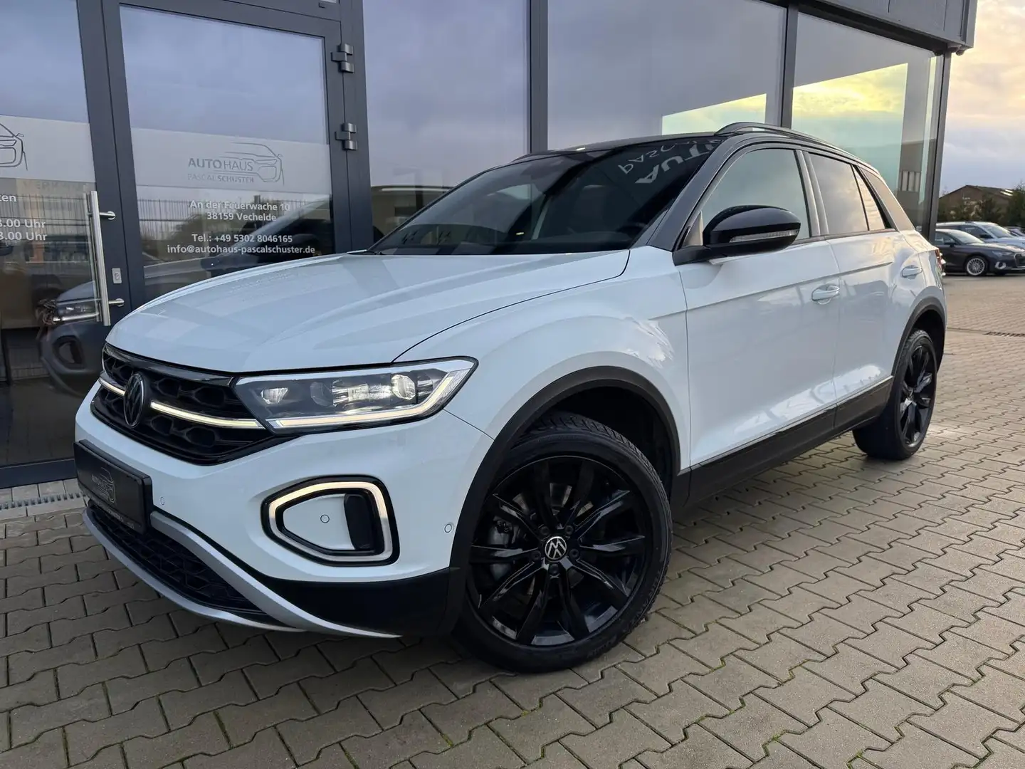 Volkswagen T-Roc Style 2.0 TDI/DSG/LED/AHK/PANO/VIRTUAL/KAM Weiß - 2