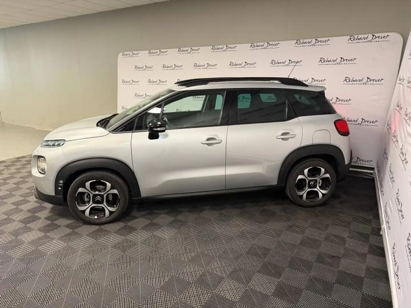 Citroen C3 Aircross PureTech 110ch S\u0026S Shine E6.d Gris - 2