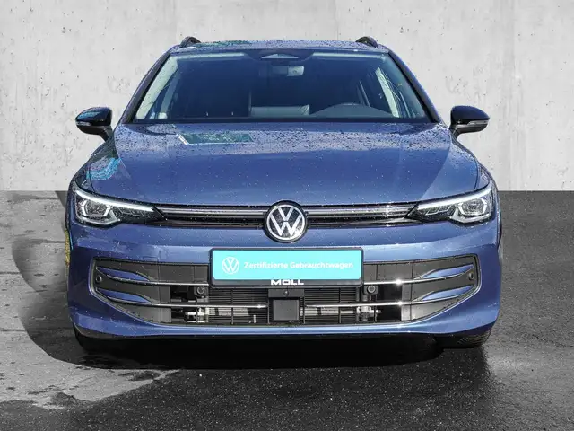 Volkswagen Golf view 3