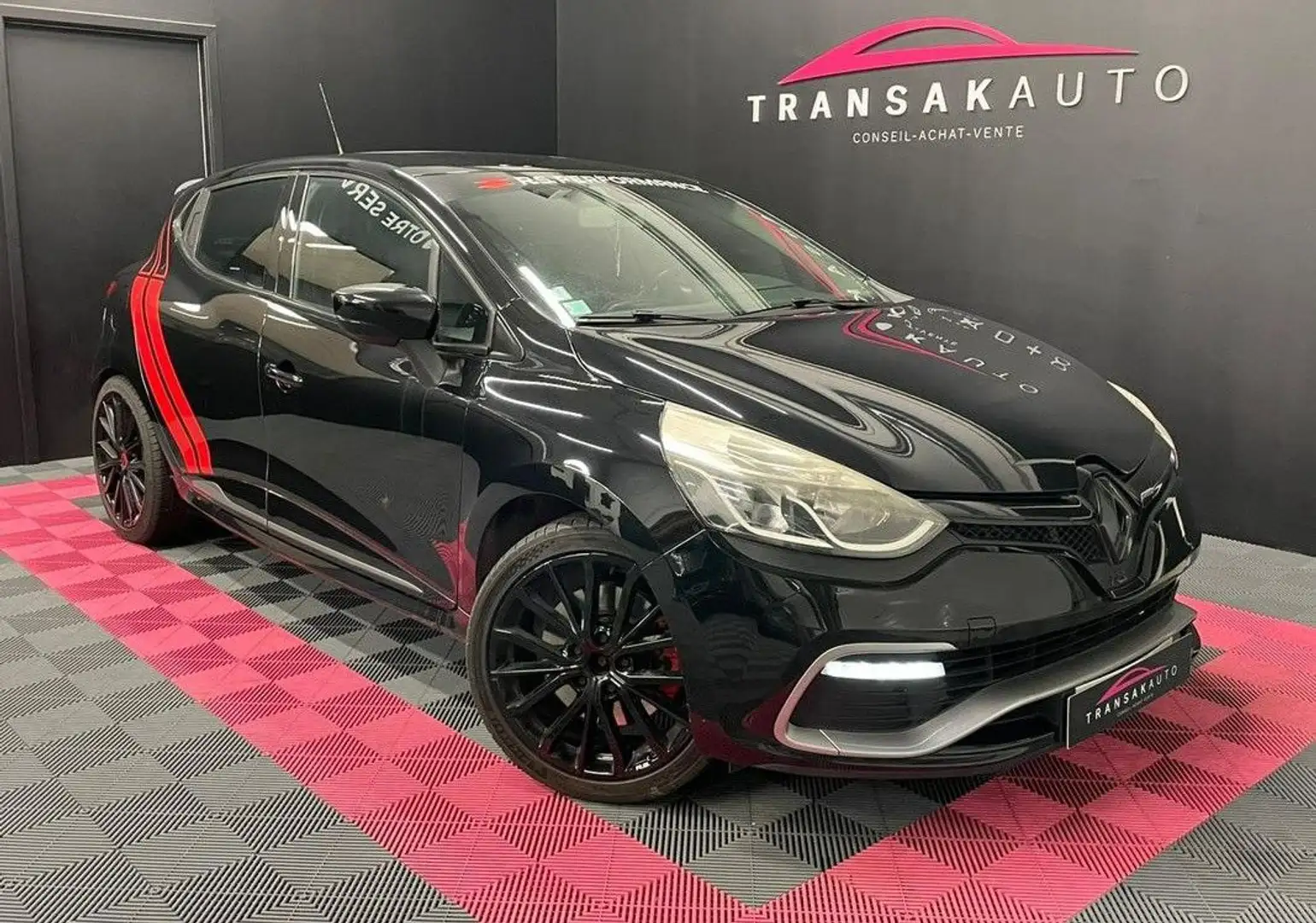 Renault Clio IV 1.6 Turbo 200ch EDC ENTRETIEN A JOUR Noir - 1