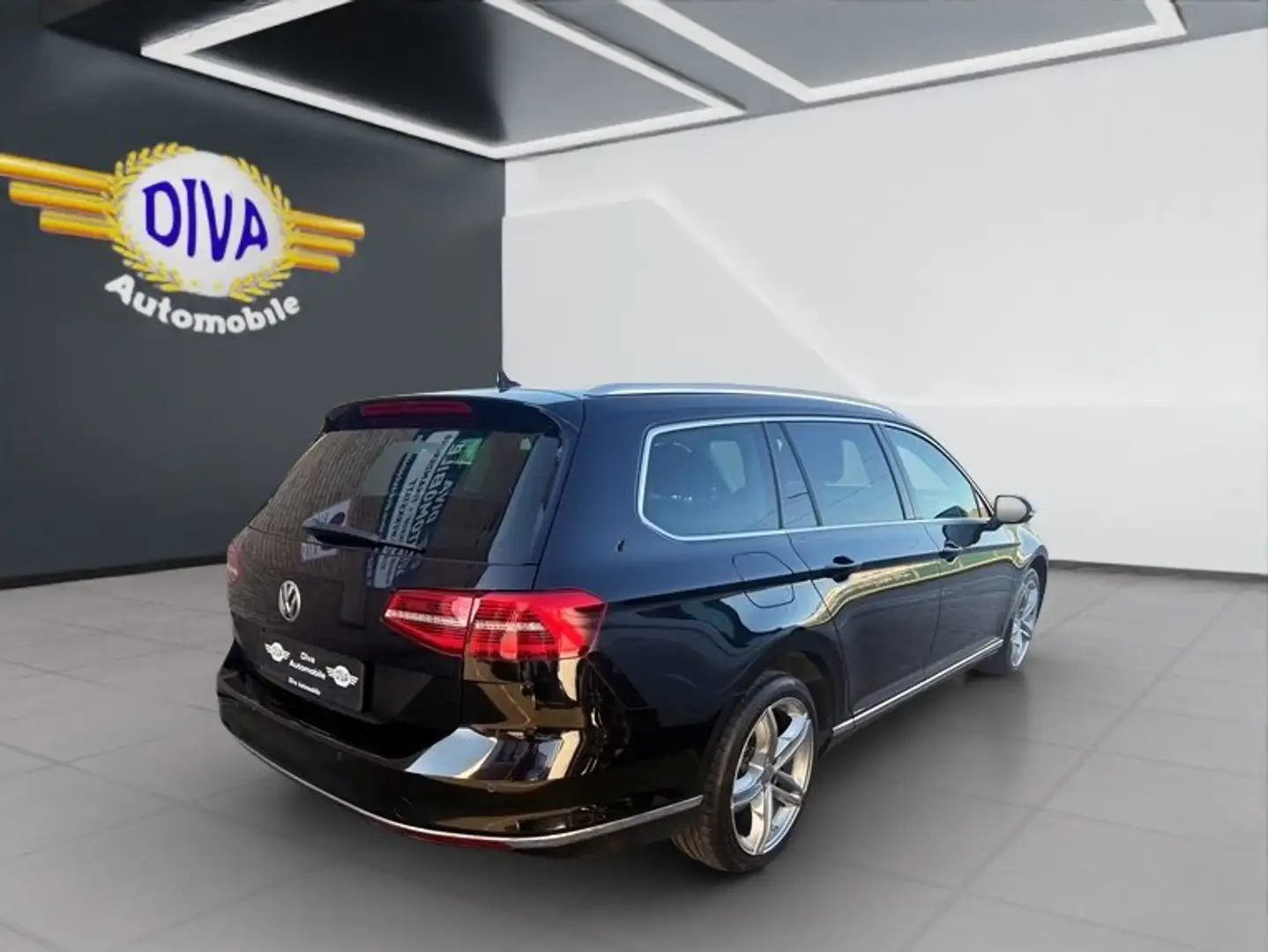 Volkswagen Passat Variant 2.0 TDI Highline BMT Noir - 2