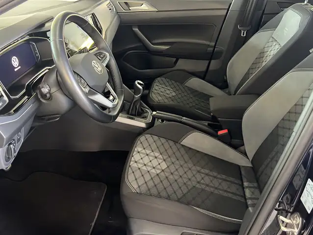 Volkswagen Taigo view 4