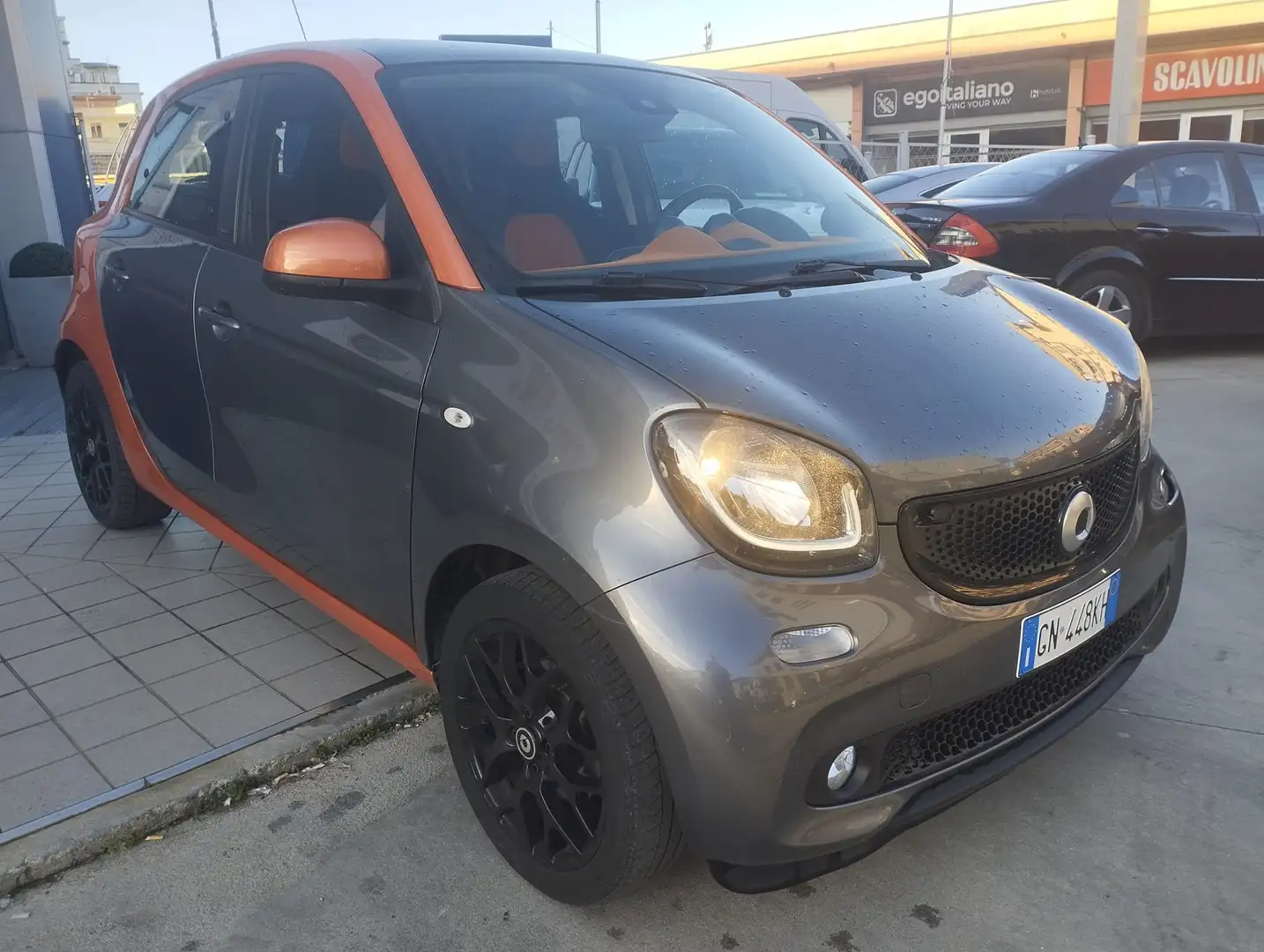 smart forFour 1.0 Urban (sport edition1) 71cv Grigio - 1