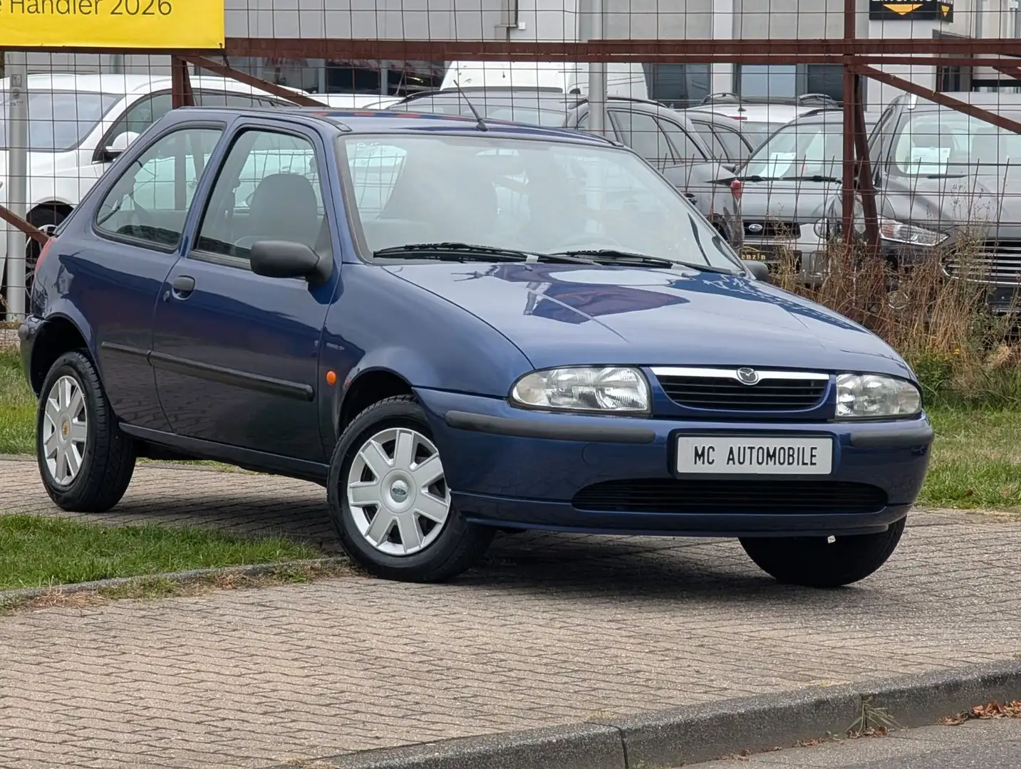 Mazda 121 1.3 Comfort*SERVO*BLUETOOTH*USB !! Blau - 2