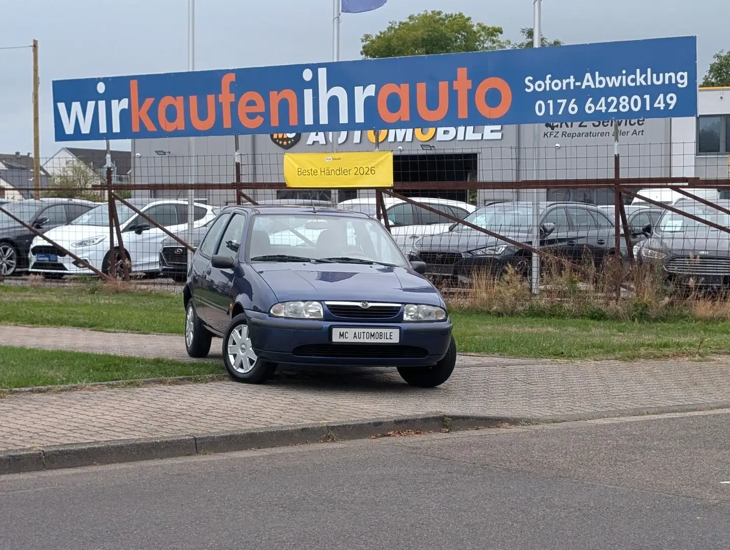 Mazda 121 1.3 Comfort*SERVO*BLUETOOTH*USB !! Blau - 1
