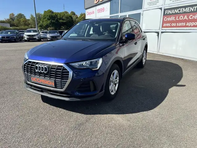 Audi Q3 view 2