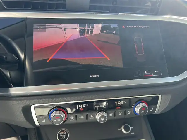 Audi Q3 view 13