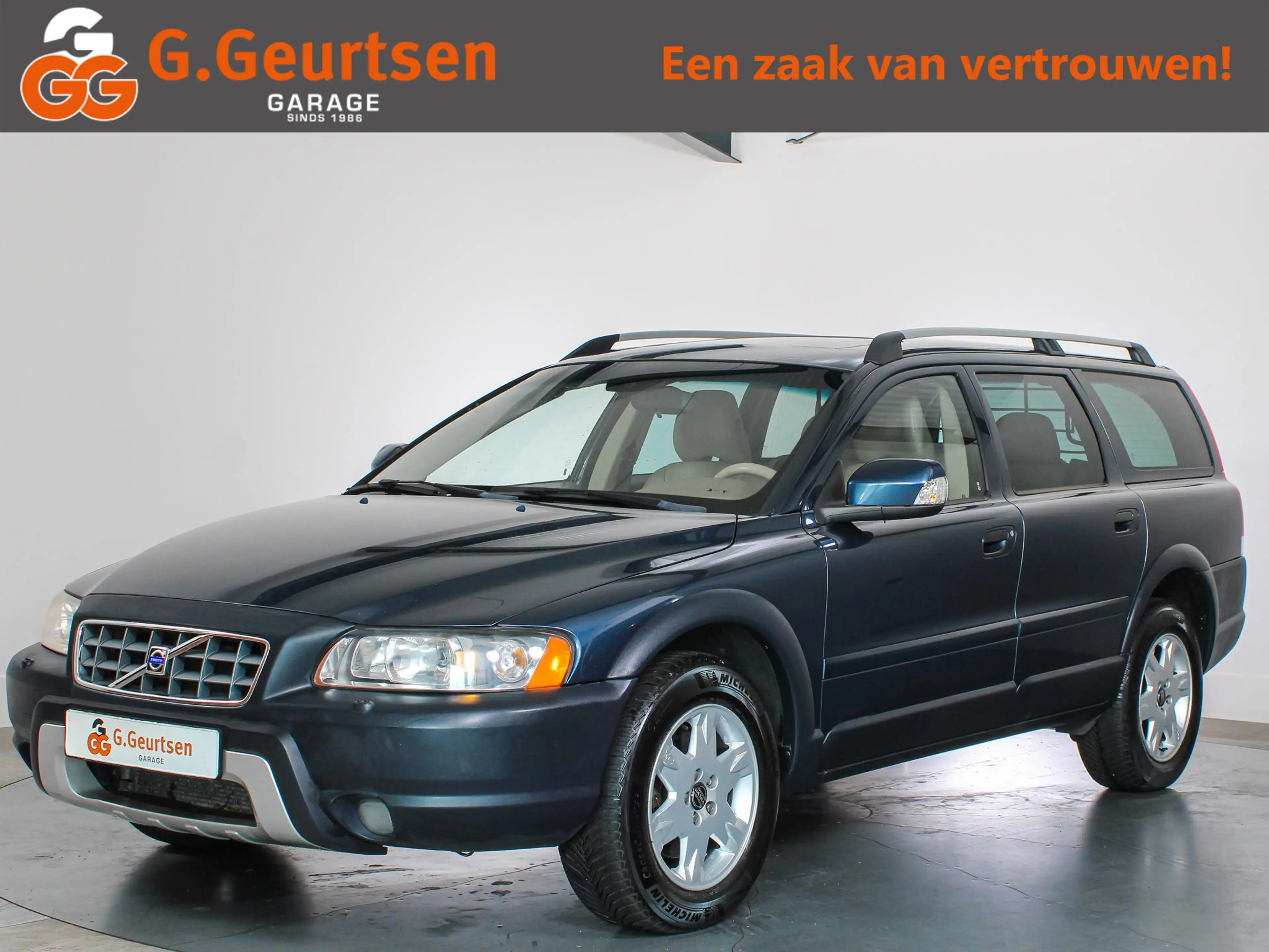 Volvo XC70 2.5 T Xenon, Schuifdak, Cruise Control, Trekhaak,
