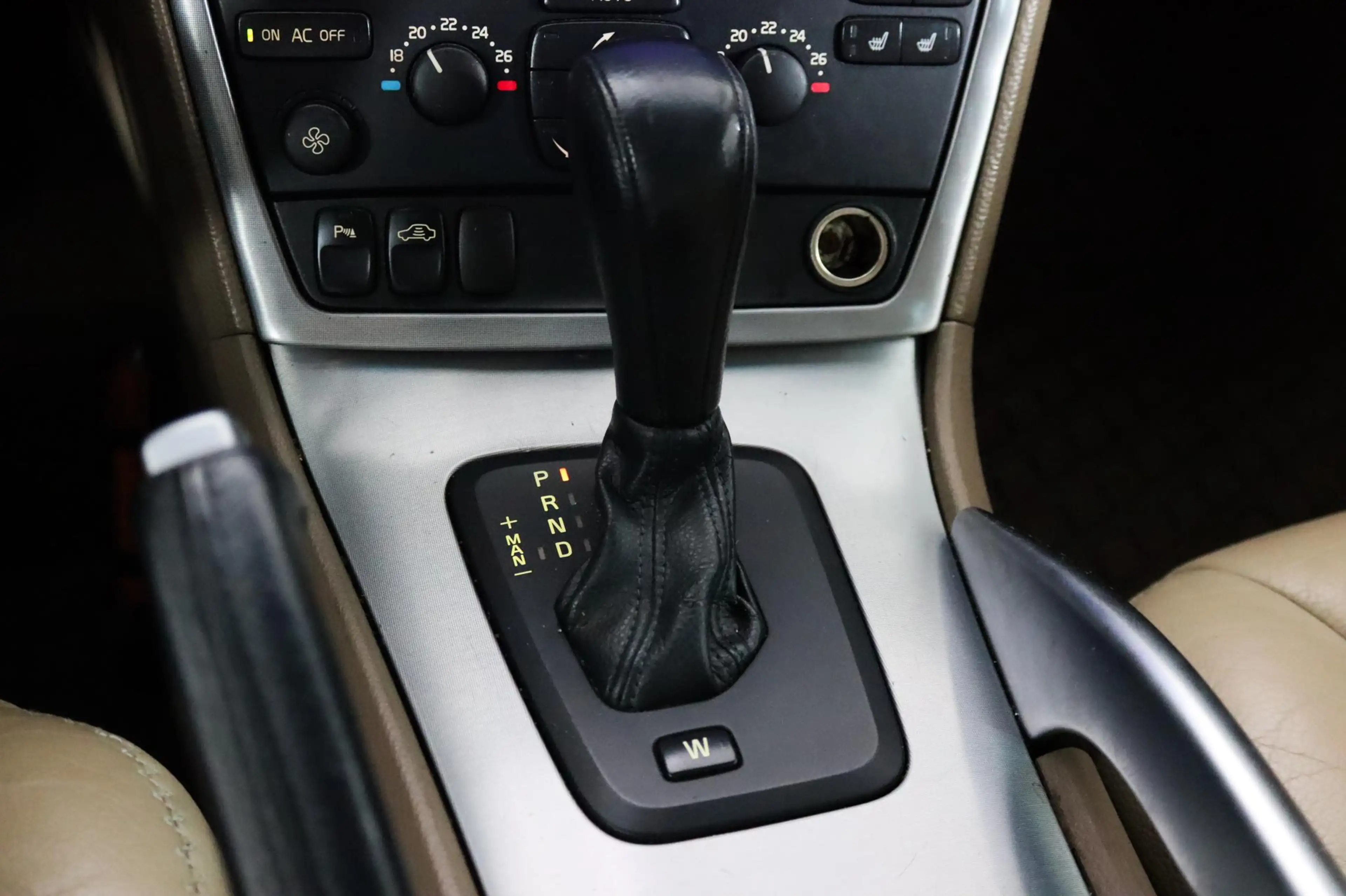 Volvo XC70 2.5 T Xenon, Schuifdak, Cruise Control, Trekhaak, — photo 40