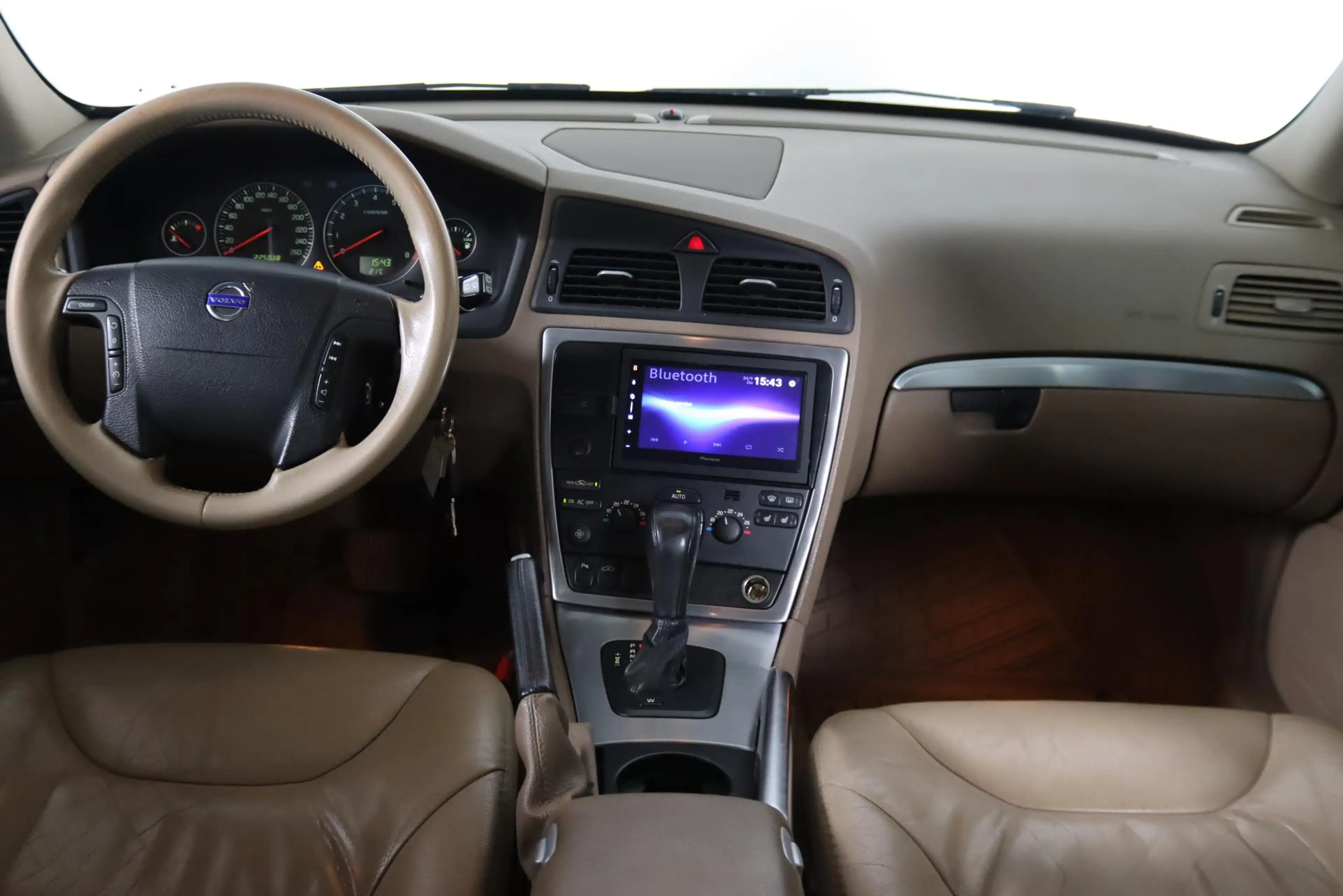 Volvo XC70 2.5 T Xenon, Schuifdak, Cruise Control, Trekhaak, — photo 3
