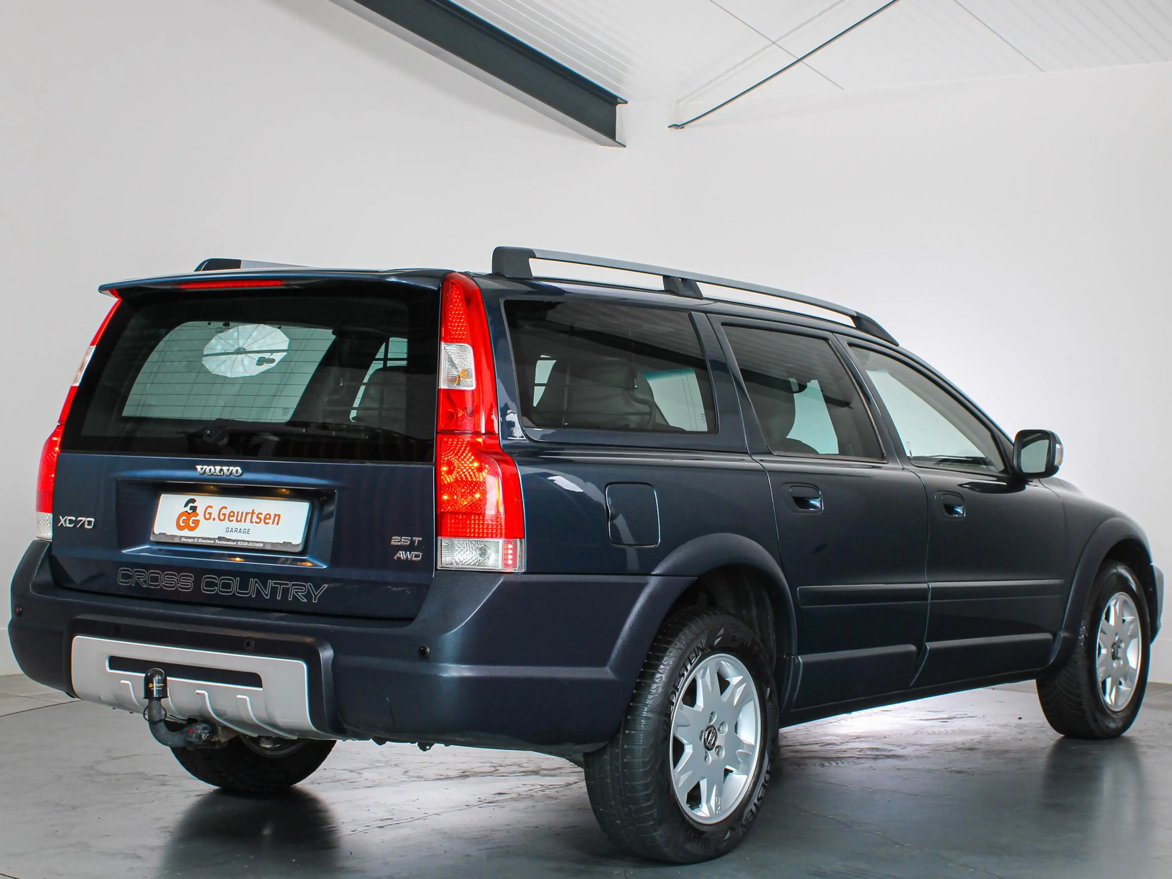 Volvo XC70 2.5 T Xenon, Schuifdak, Cruise Control, Trekhaak, — photo 2
