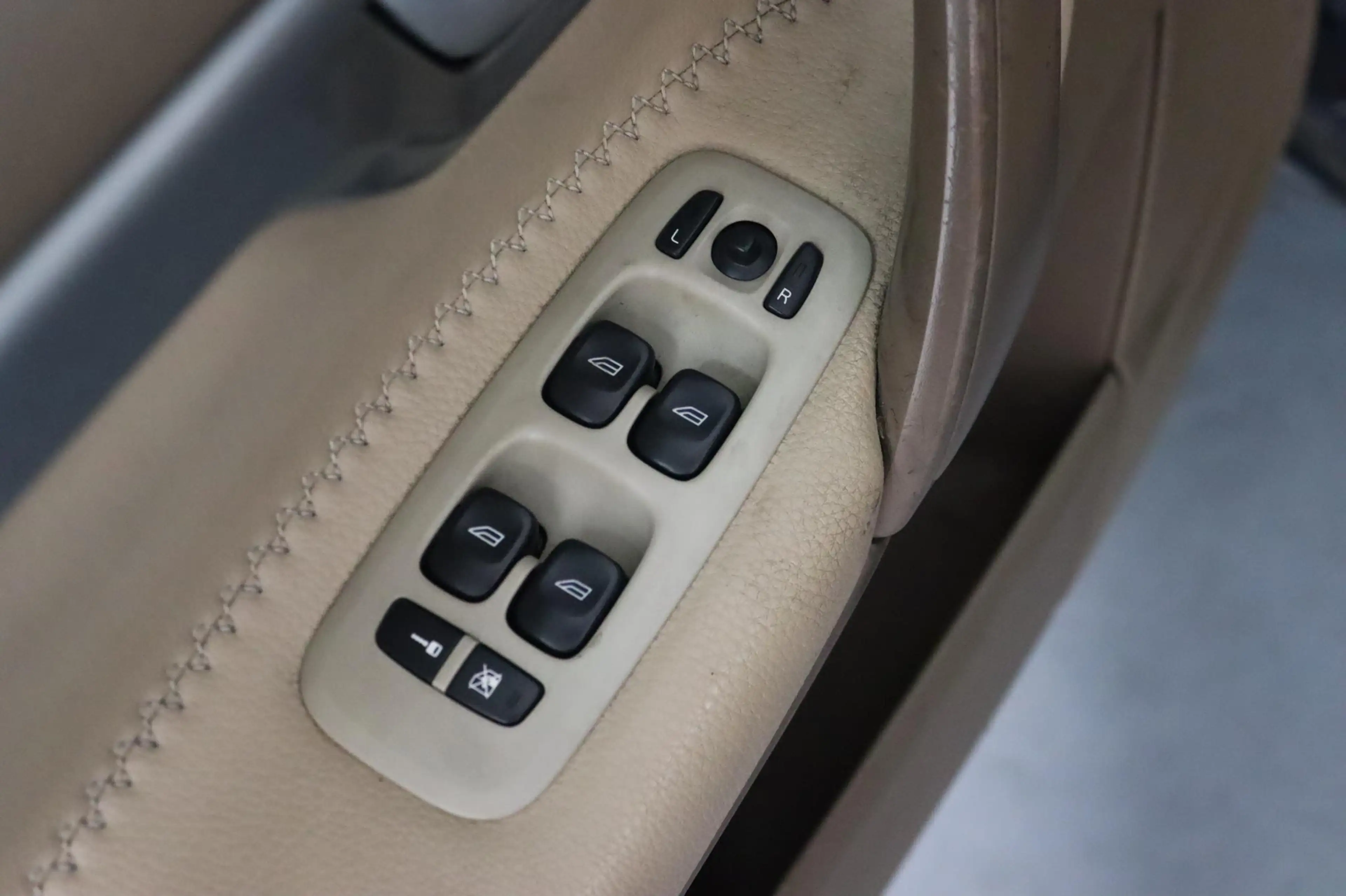 Volvo XC70 2.5 T Xenon, Schuifdak, Cruise Control, Trekhaak, — photo 24