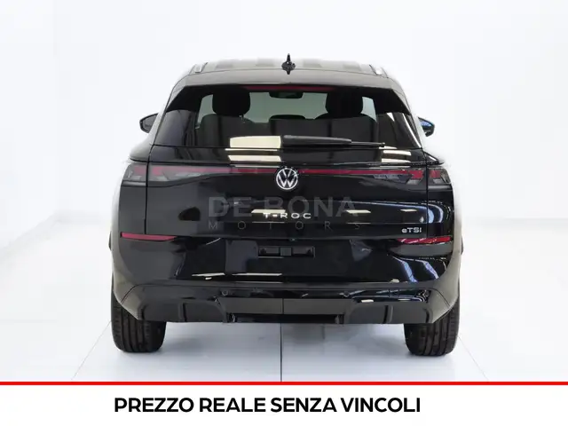 Volkswagen T-Roc view 5