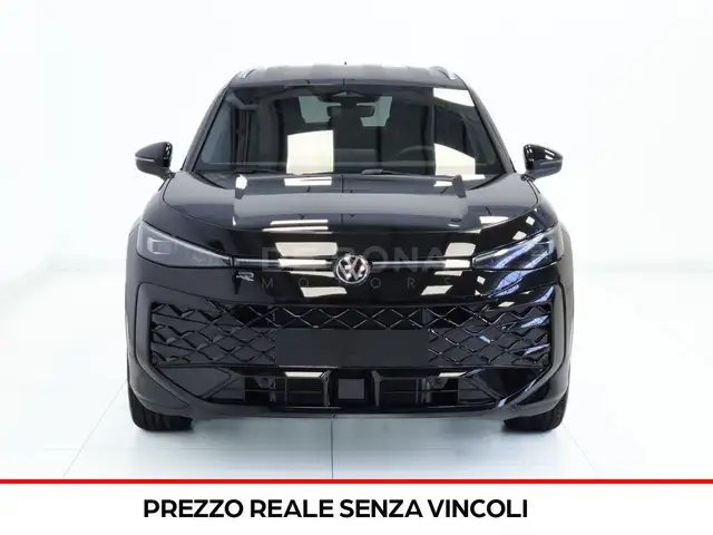 Volkswagen T-Roc view 2