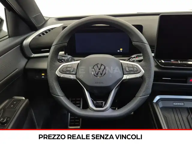 Volkswagen T-Roc view 10