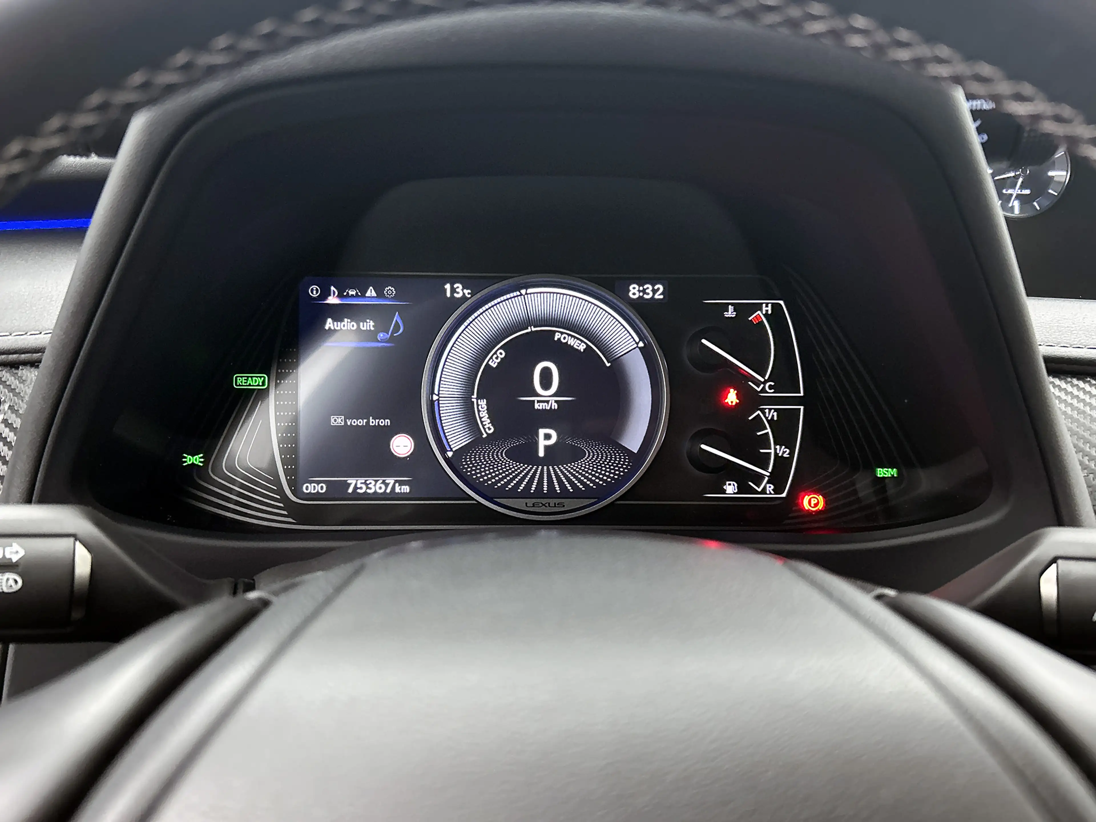 Lexus UX 250h Business Line | Stoelverwarming | Stuurverwarming — photo 5