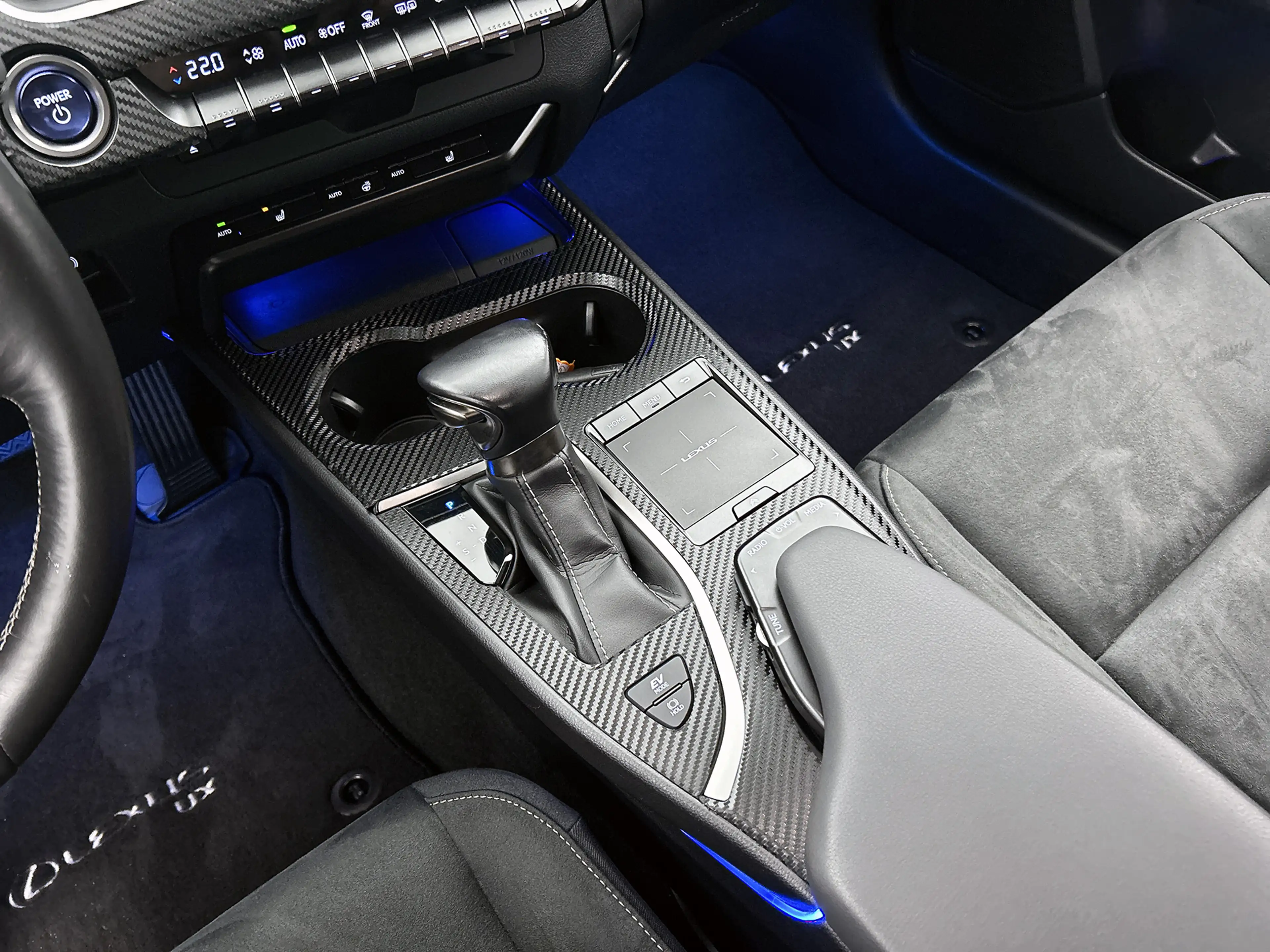 Lexus UX 250h Business Line | Stoelverwarming | Stuurverwarming — photo 11