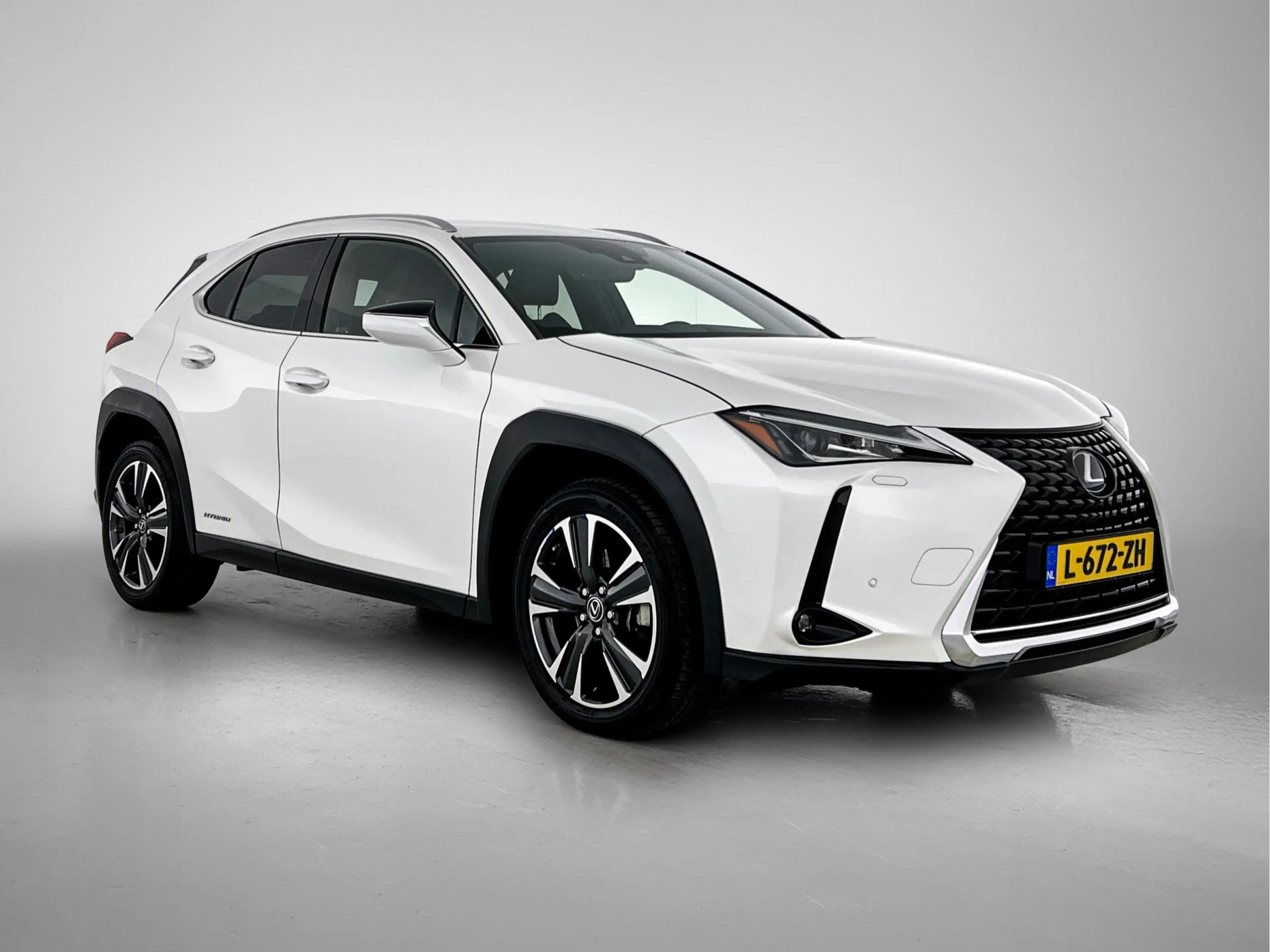 Lexus UX 250h Business Line | Stoelverwarming | Stuurverwarming — photo 13