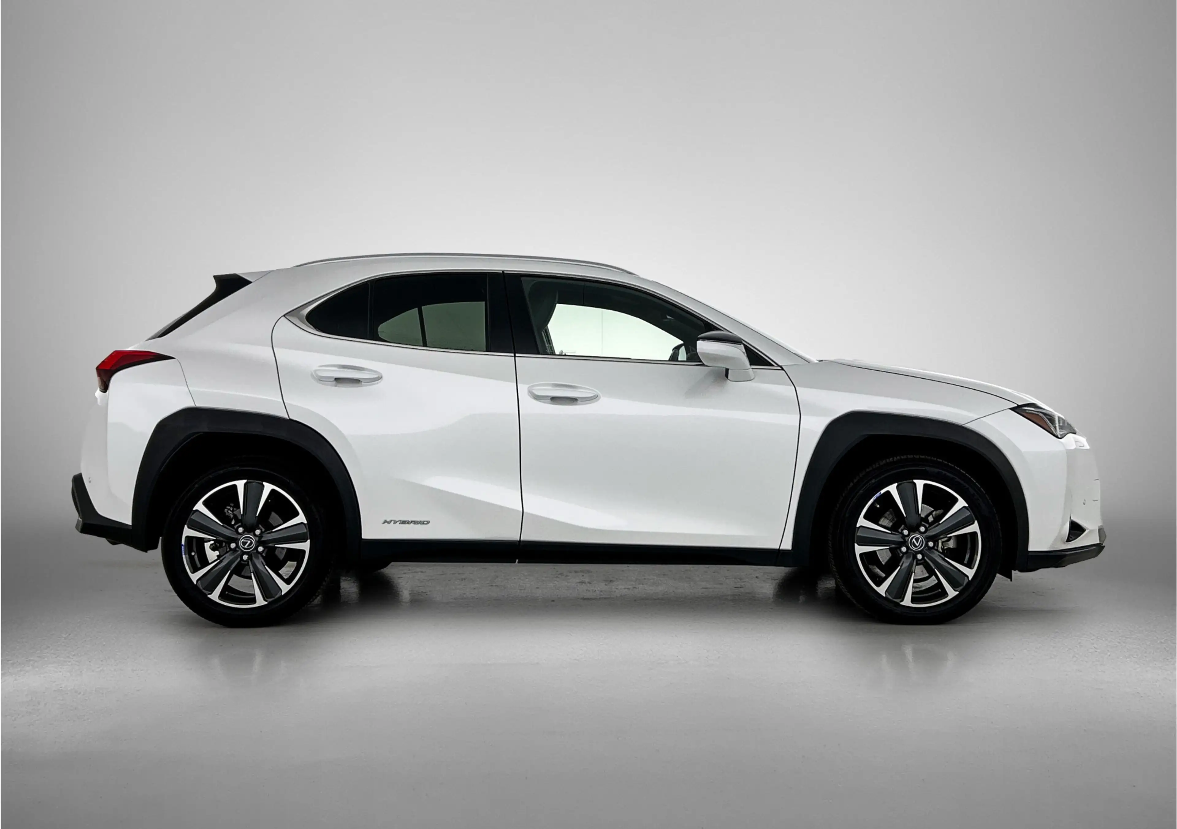 Lexus UX 250h Business Line | Stoelverwarming | Stuurverwarming — photo 12