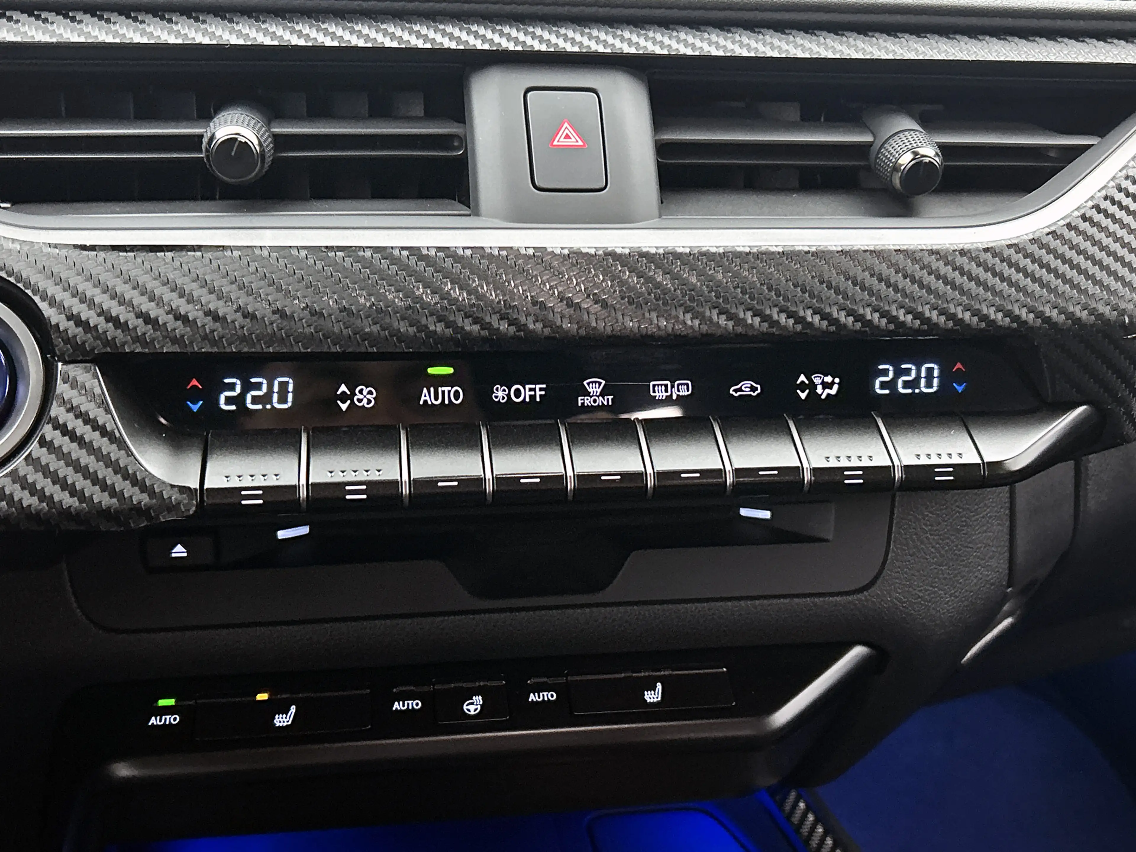Lexus UX 250h Business Line | Stoelverwarming | Stuurverwarming — photo 10
