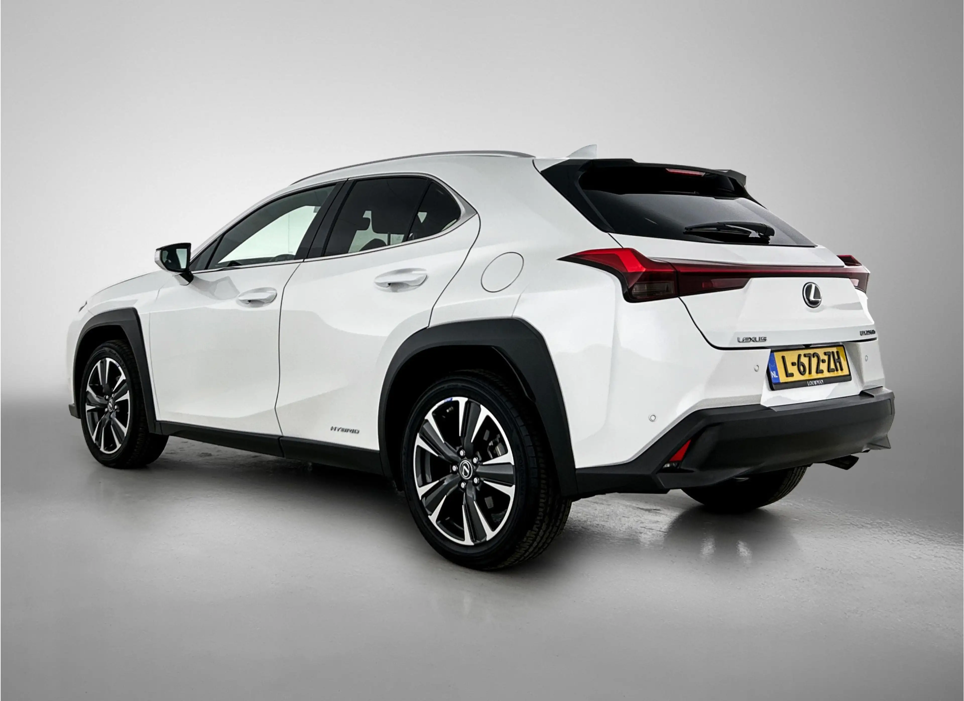 Lexus UX 250h Business Line | Stoelverwarming | Stuurverwarming — photo 14
