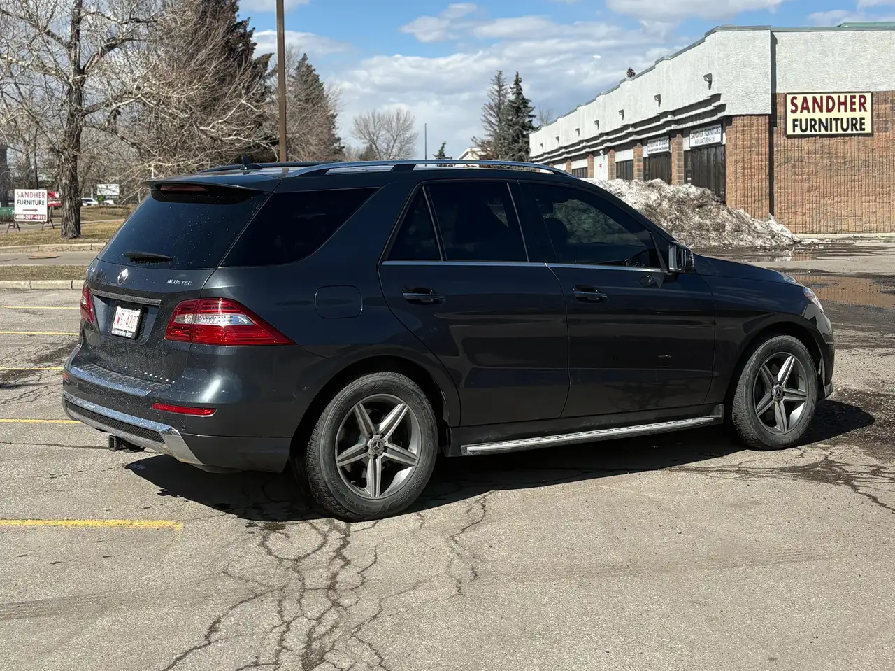 Mercedes-Benz M-Class снимка Mercedes-Benz M-Class