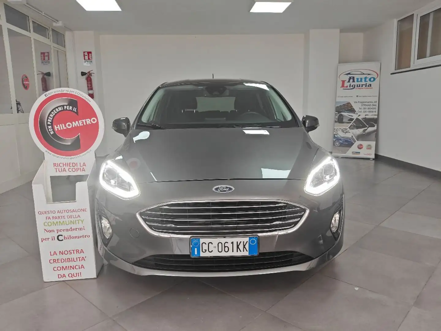 Ford Fiesta Fiesta 1.1 75 CV GPL 5 porte Titanium Gris - 2