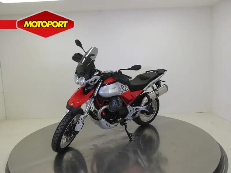 Moto Guzzi V 85 TT - foto 4