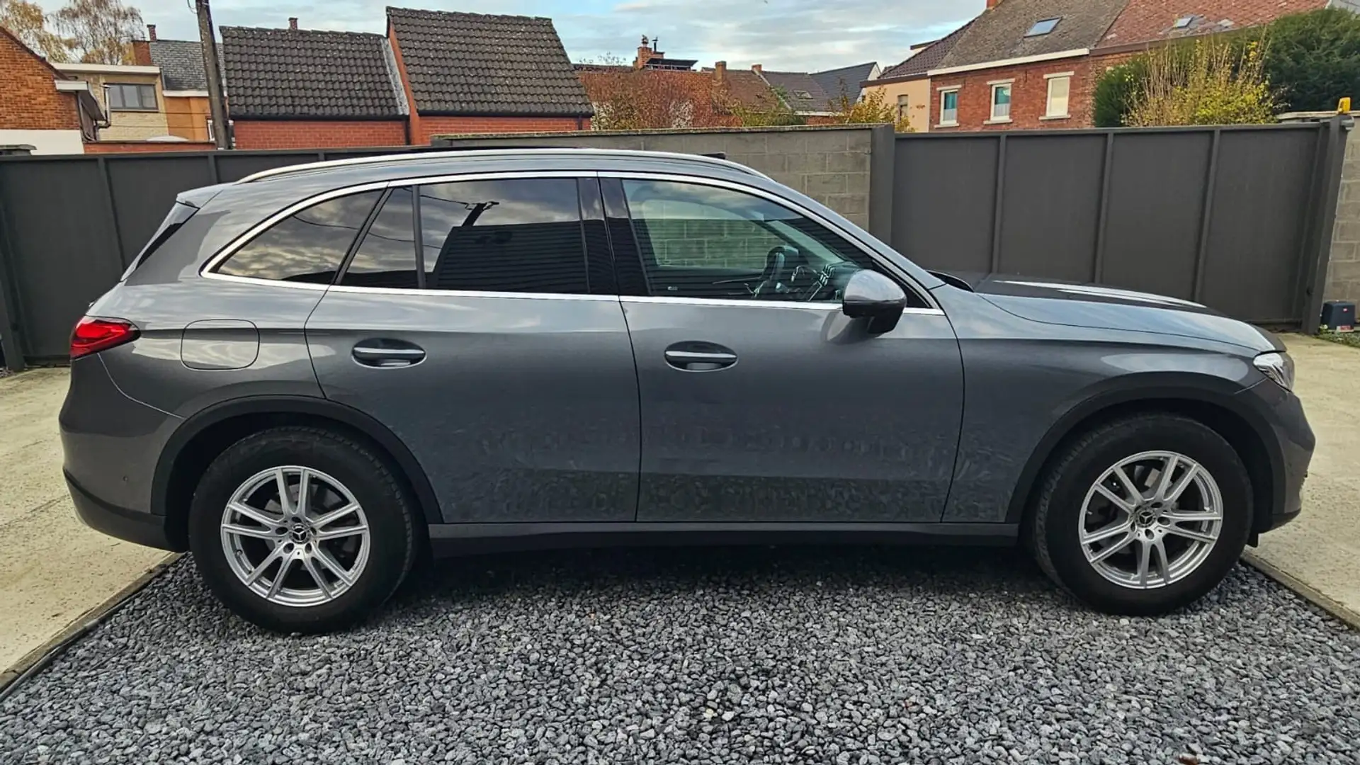 Mercedes-Benz GLC 200 Luxury Line Grijs - 2