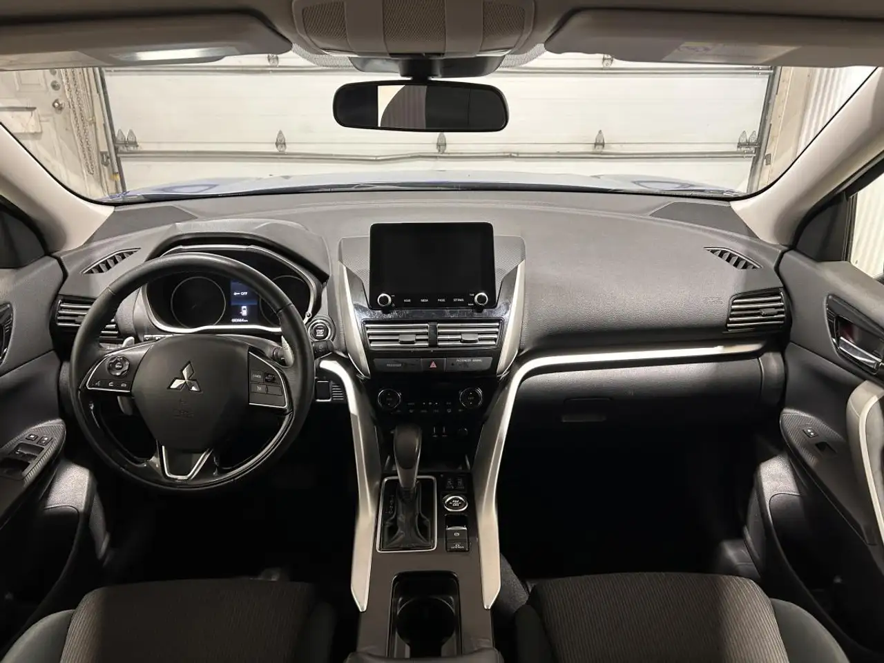 Mitsubishi Eclipse Cross снимка Mitsubishi Eclipse Cross
