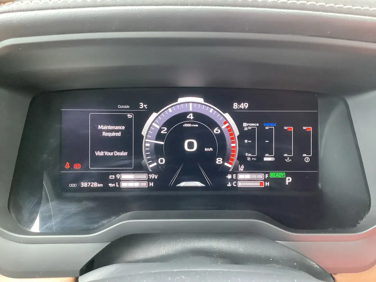 Toyota Tundra снимка Toyota Tundra