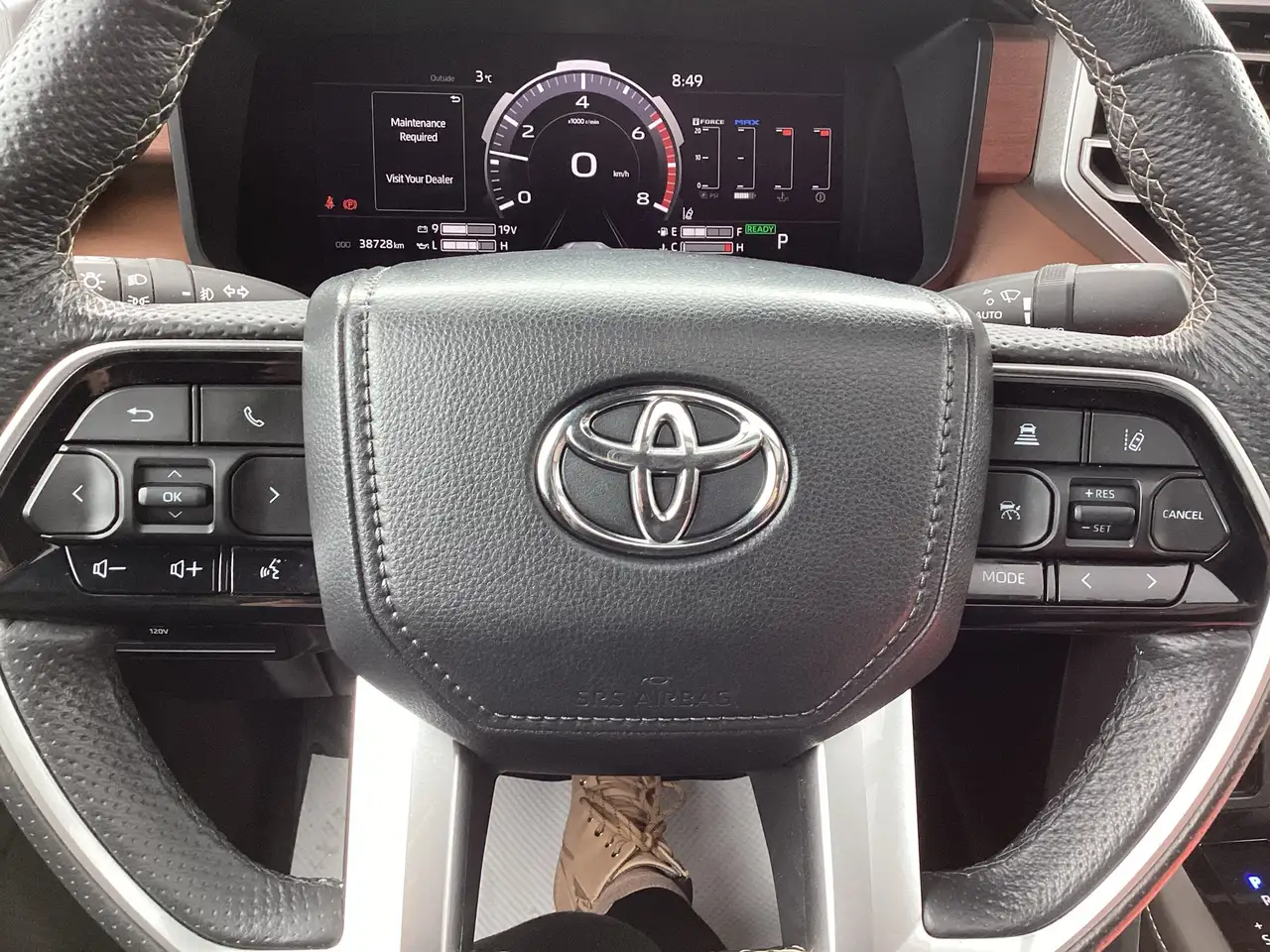 Toyota Tundra снимка Toyota Tundra