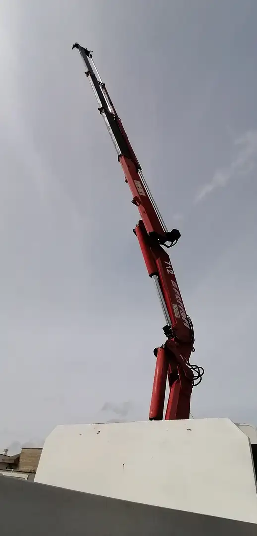 Volvo Autocarro con gru - 2