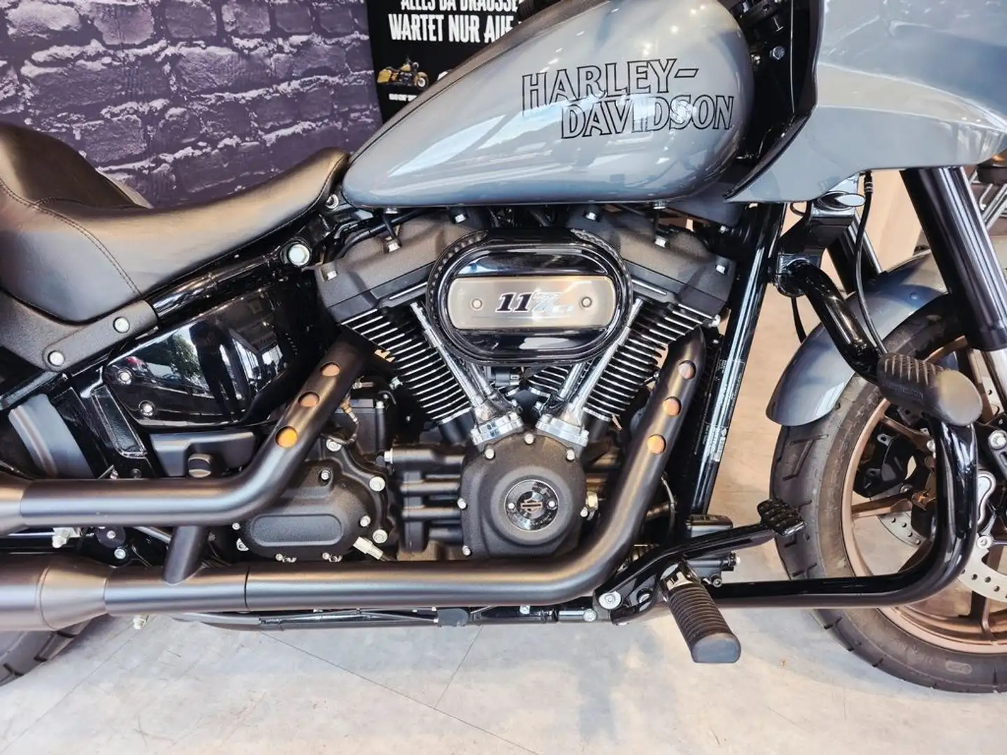 Harley-Davidson Lowrider ST - 2