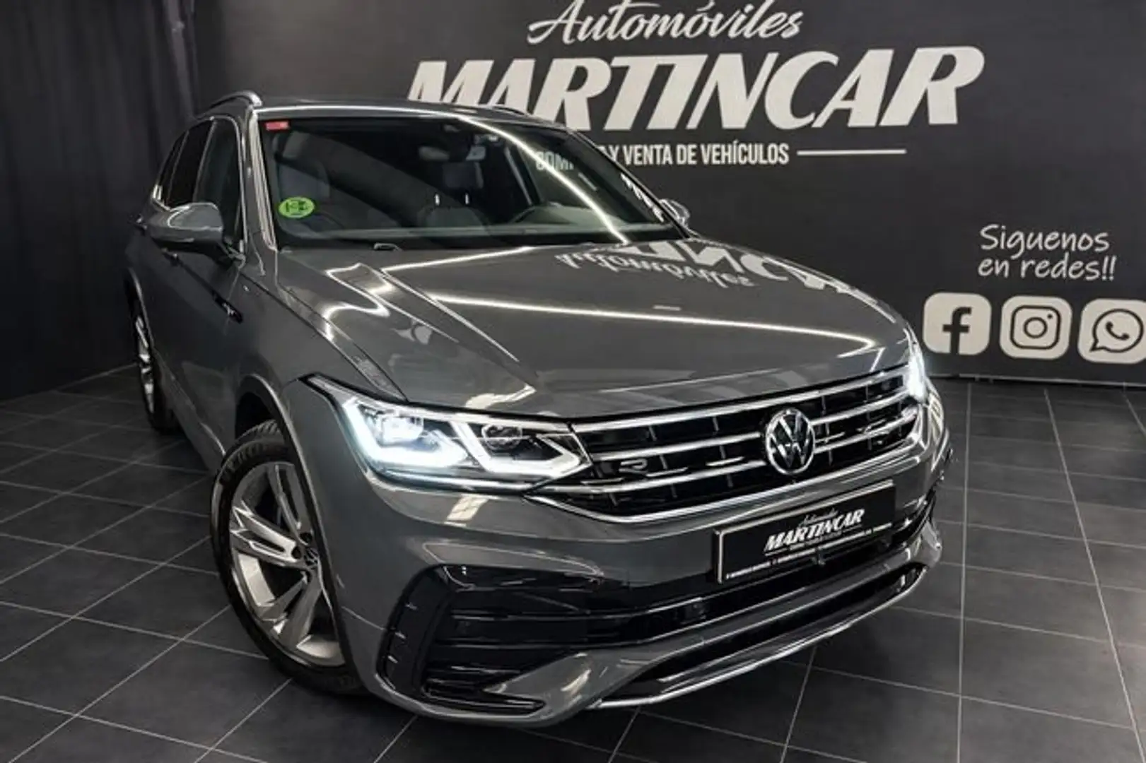 Volkswagen Tiguan R Line Gris - 1