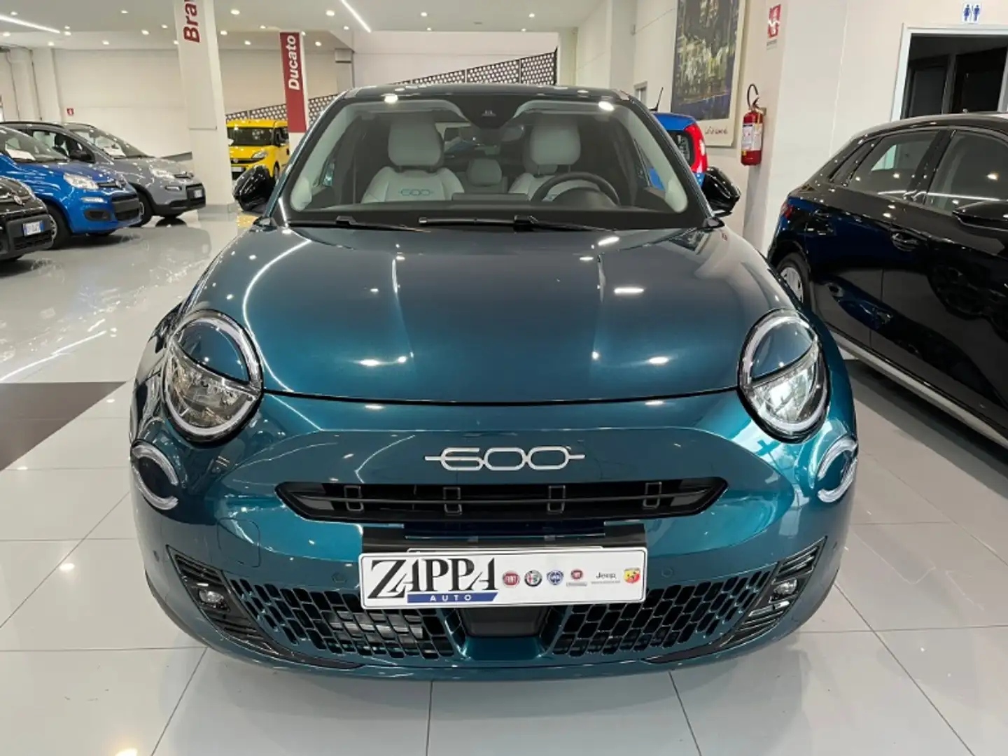 Fiat 600 Hybrid 136 CV DCT MHEV La Prima Vert - 2