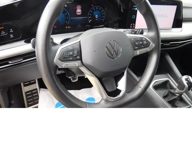 Volkswagen Golf view 8