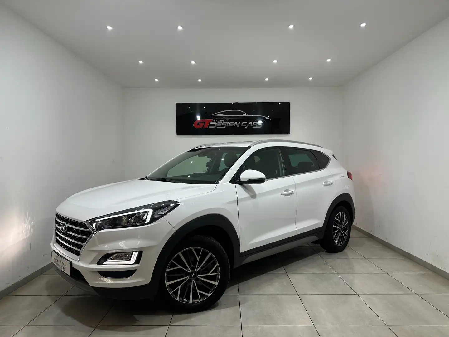 Hyundai TUCSON Tucson 1.6 CRDi *GARANTIE 12 MOIS*LED*GPS*CAMERA* Blanc - 1