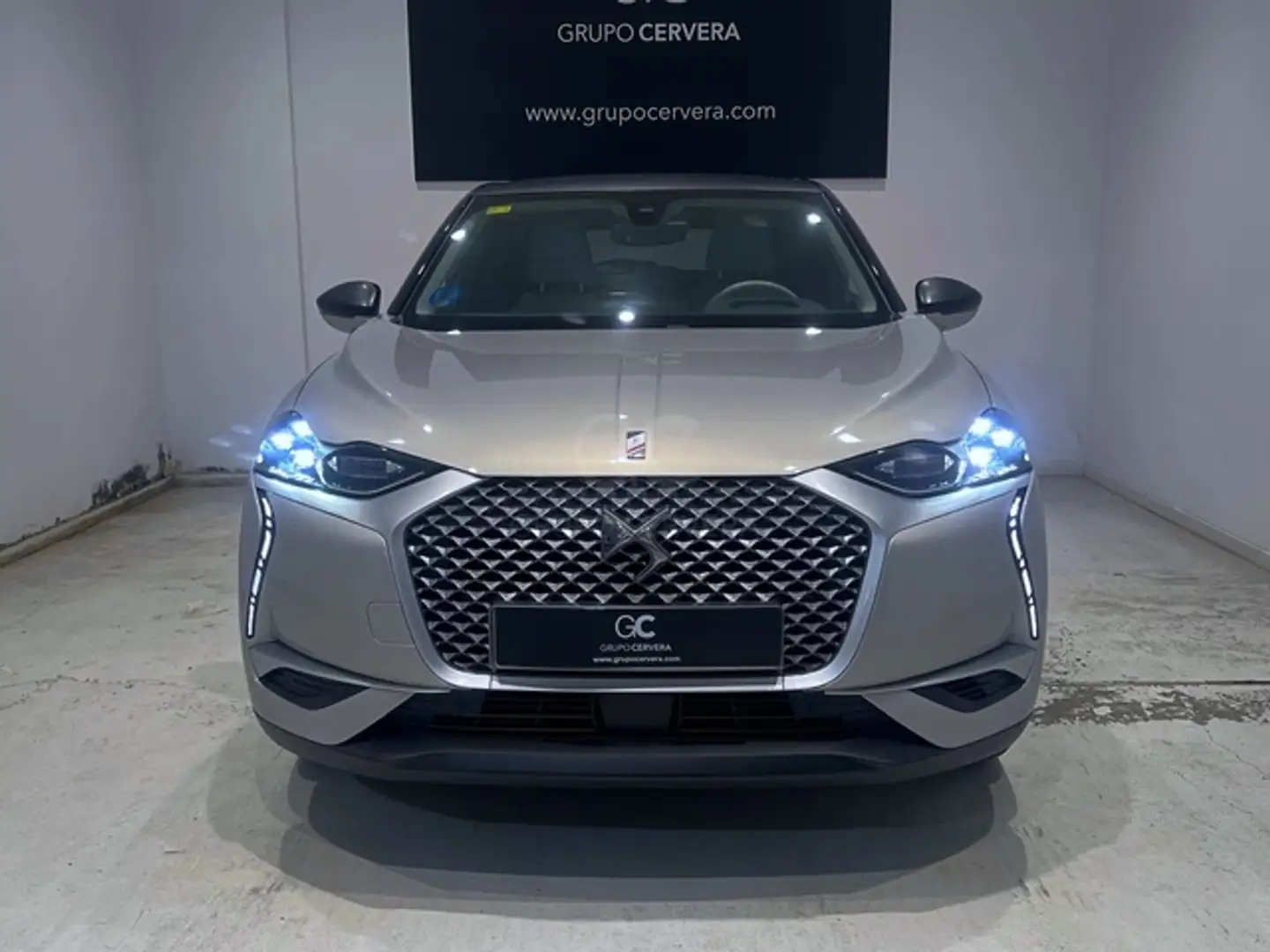 DS Automobiles DS 3 Crossback E-Tense La Premiére Gris - 2