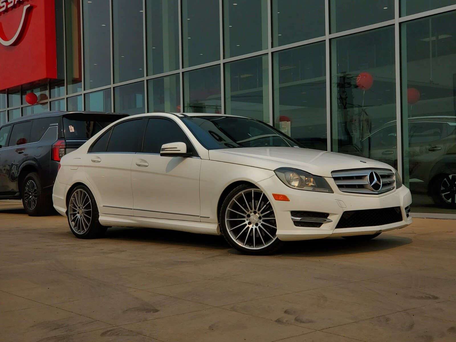 2013 Mercedes-Benz C-Class C 300. 4MATIC, LEATHER, SUNROOF, HEATED SEATS