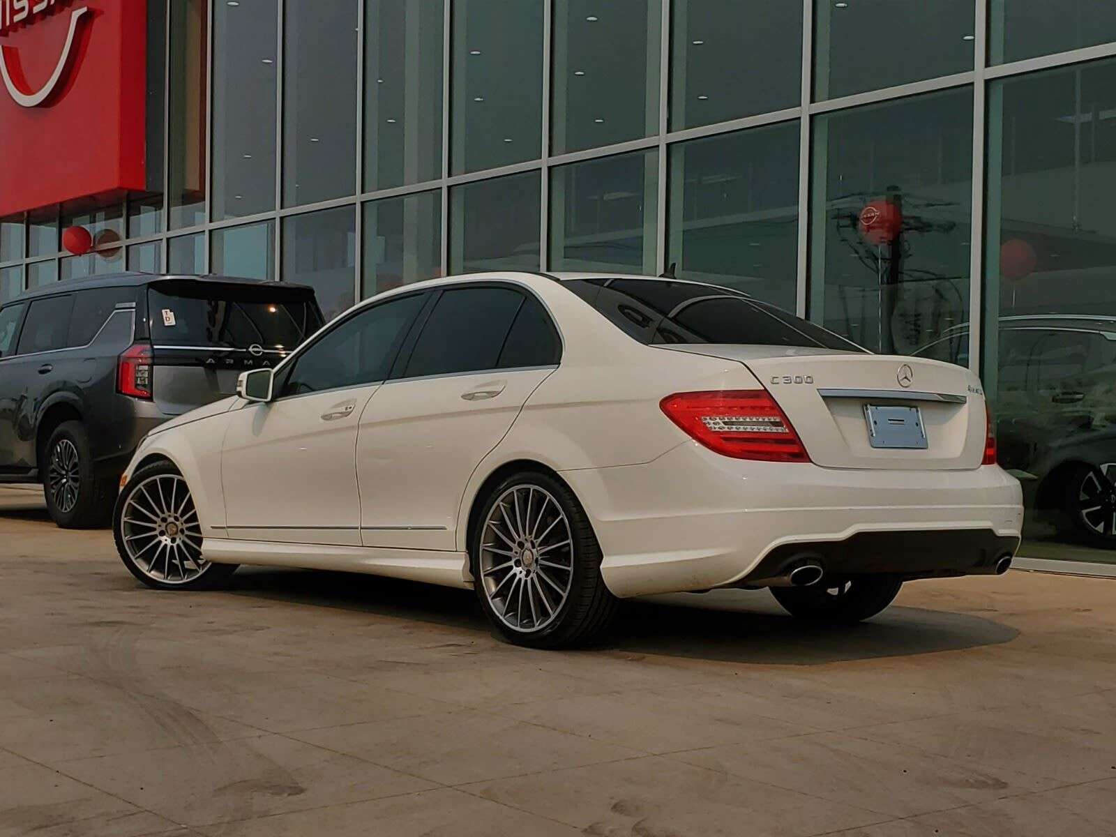 2013 Mercedes-Benz C-Class C 300. 4MATIC, LEATHER, SUNROOF, HEATED SEATS — снимка 1