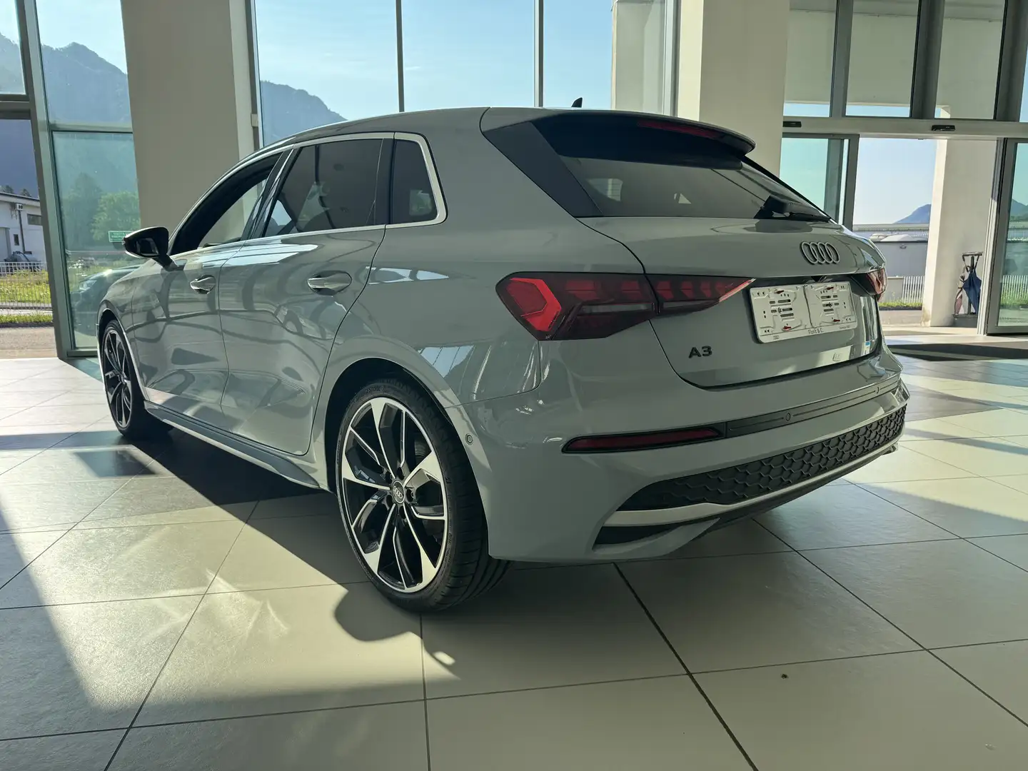 Audi A3 Sportback 1.5tfsi mhev Sline edition150cv s-tronic Grijs - 2